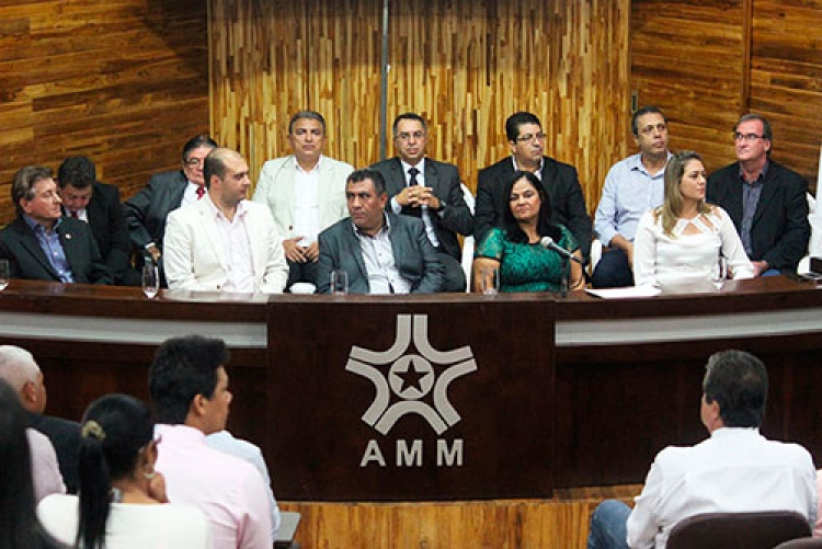 Parceria com a AMM é destaque durante posse da nova diretoria da UCMMAT